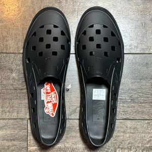 Vans Trek slip inside size 13